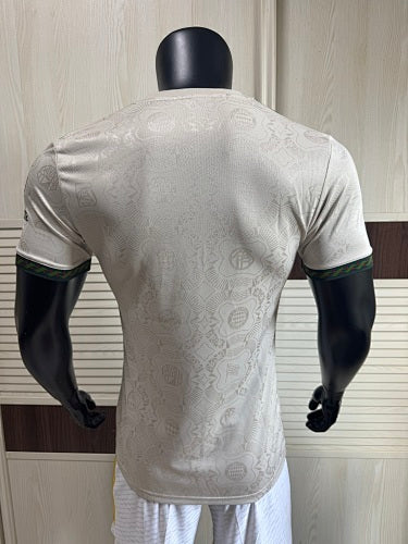 Equipación Edición Especial Oktoberfest Bayern Múnich 25/26